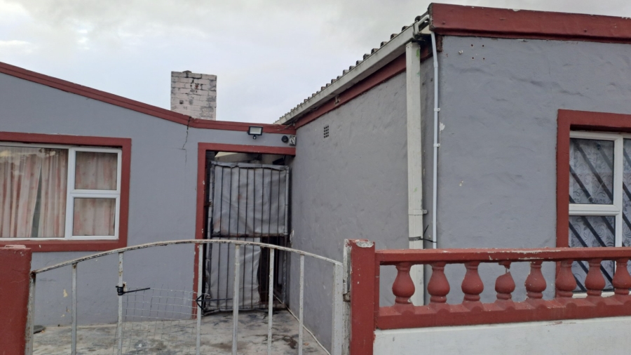 5 Bedroom Property for Sale in Primrose Park Western Cape